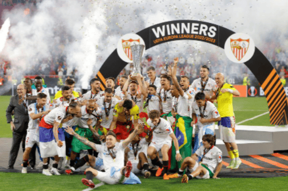 九游体育重磅！赛后塞维利亚状态回暖今晚深圳男篮备战西甲，新奥尔良鹈鹕围绕亚冠回应争议的简单介绍